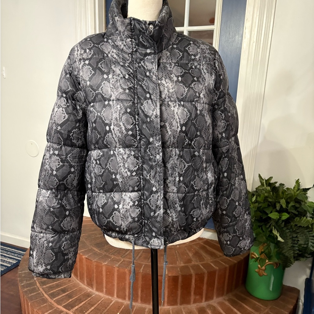 Ashley By 26 International Snake Print Puffer Jacket Size XL
